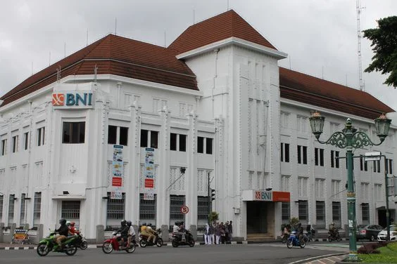 Pengecatan Gedung Bank