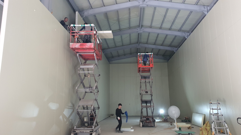 Warna Cat Industrial Clean Look untuk Kawasan MM2100