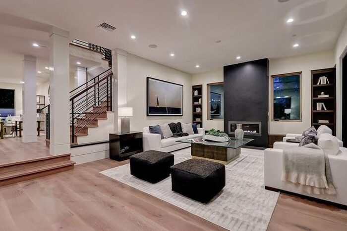 Cat dinding modern Cinangka